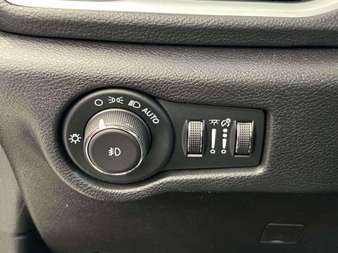 Certified 2021 Chrysler Pacifica Touring-L w/ S Appearance Package FWD image 19
