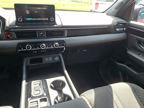 Certified 2025 Honda Pilot Sport image 16
