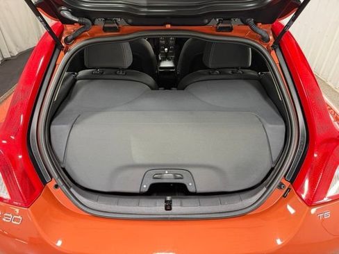 Used 2011 Volvo C30 T5 R-Design FWD image 9