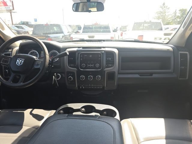Used 2015 RAM 3500 Tradesman w/ Chrome Appearance Group AWD/4WD image 10
