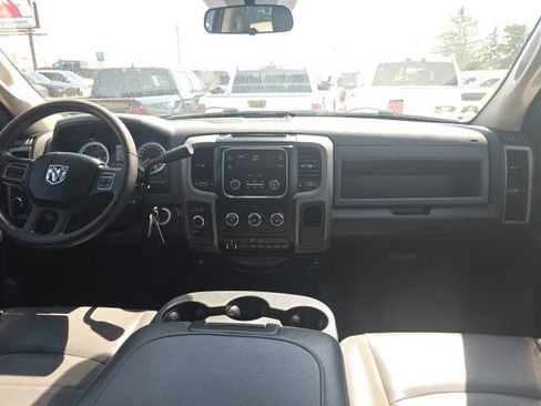 Used 2015 RAM 3500 Tradesman w/ Chrome Appearance Group AWD/4WD image 10