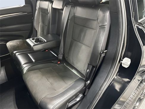 Used 2020 Jeep Grand Cherokee SRT image 32