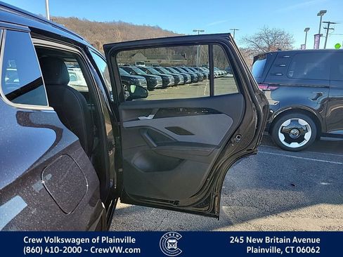 New 2026 Volkswagen Tiguan SE R-Line image 44