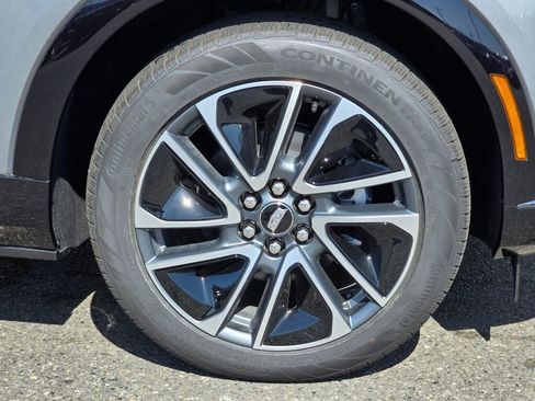 New 2026 Cadillac Optiq Sport 1 image 17