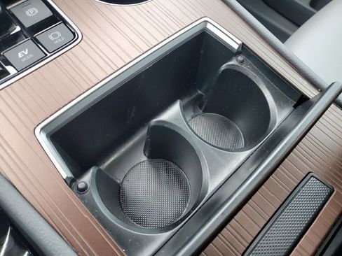 Used 2024 Toyota Sienna XLE image 25