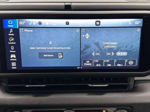 Used 2024 Jeep Wrangler Unlimited image 19