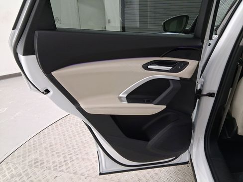 Certified 2025 Audi Q5 Premium w/ Convenience Package image 25