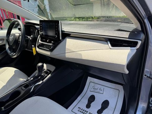 Used 2020 Toyota Corolla LE FWD image 26