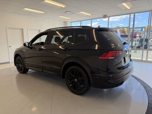 Used 2022 Volkswagen Tiguan SE R-Line AWD/4WD image 64