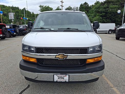 Used 2025 Chevrolet Express 2500 w/ Driver Convenience Package RWD image 26