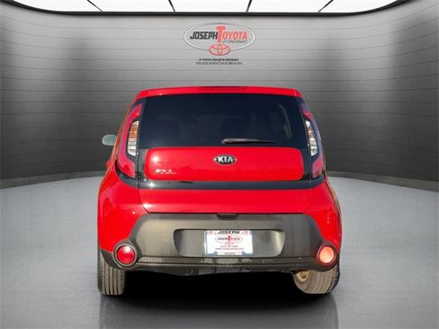 Used 2014 Kia Soul + image 12