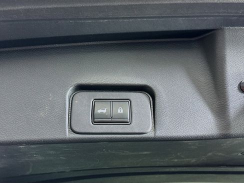 Used 2021 Nissan Rogue SL image 30