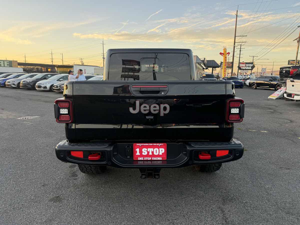 Used 2020 Jeep Gladiator Rubicon w/ Uconnect 4C Nav & Sound Group AWD/4WD image 5