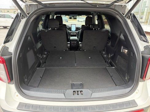 Used 2020 Ford Explorer ST w/ Premium Technology Package image 21