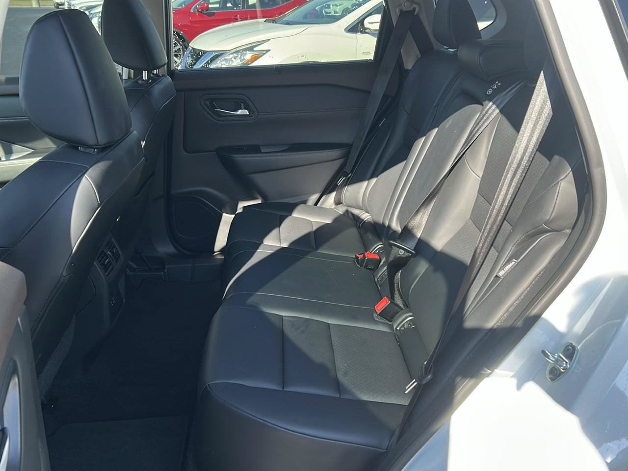 Used 2023 Nissan Rogue SV w/ SV Premium B Package FWD image 12
