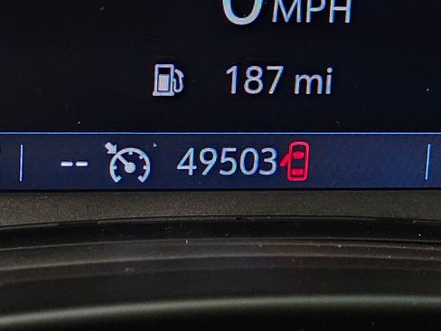 Used 2024 GMC Terrain SLT image 28