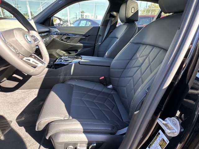 New 2027 BMW i5 M60 w/ Executive Package AWD/4WD image 14
