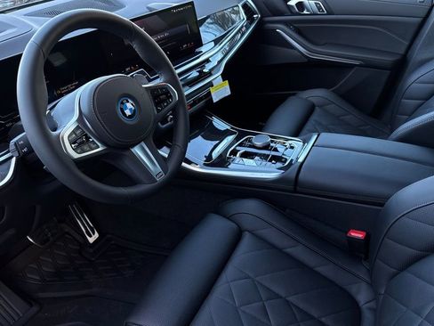New 2026 BMW X5 xDrive50e w/ M Sport Package image 9
