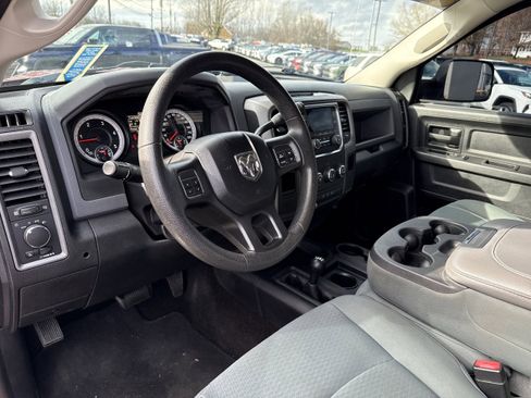 Used 2014 RAM 3500 Tradesman w/ Chrome Appearance Group image 9