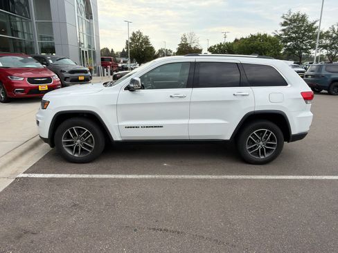 Used 2017 Jeep Grand Cherokee Limited w/ Luxury Group II AWD/4WD image 7