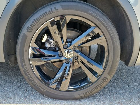 Used 2023 Volkswagen Tiguan SE R-Line image 5