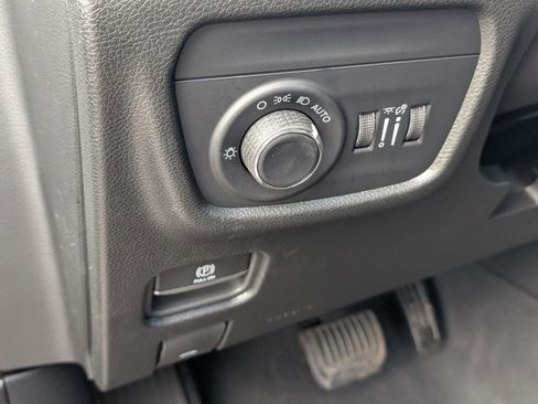 New 2026 Jeep Grand Cherokee Laredo image 15