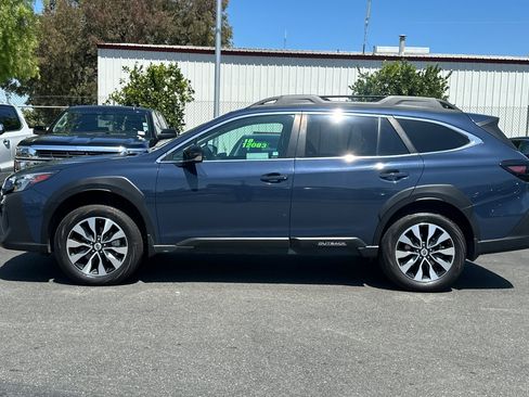 Used 2023 Subaru Outback Limited image 7