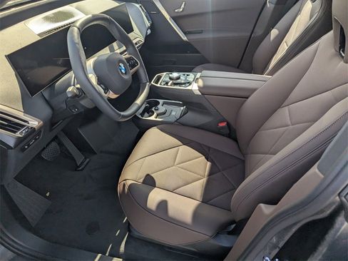 New 2026 BMW iX xDrive60 w/ Premium Package image 7