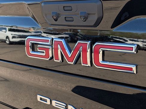 New 2026 GMC Sierra 3500 Denali w/ Denali Reserve Package AWD/4WD image 13