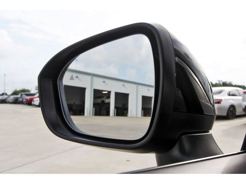 Used 2023 Nissan Rogue SV w/ SV Premium Package FWD image 10