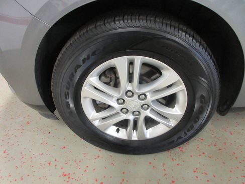 Used 2019 Buick Enclave Essence w/ Trailering Package, 5000 lbs. AWD/4WD image 31