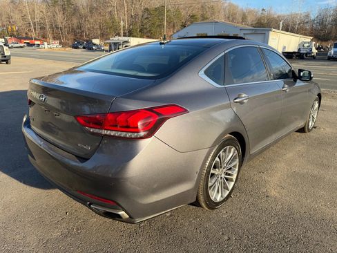 Used 2015 Hyundai Genesis 3.8 w/ Option Group 04 image 9