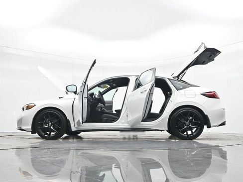 Used 2025 Honda Civic Sport image 40