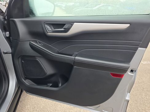 Used 2022 Ford Escape SE w/ Convenience Package image 17