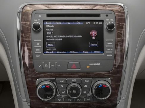 Used 2014 Buick Enclave Leather image 12