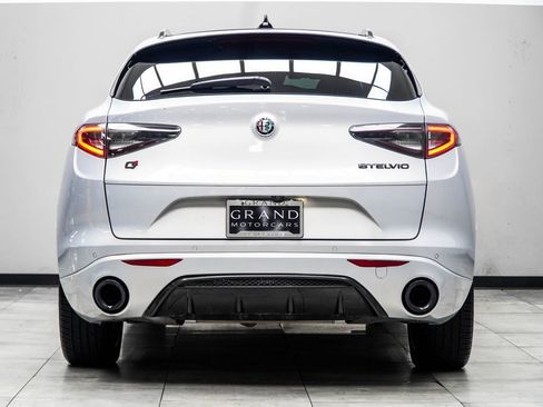 Used 2021 Alfa Romeo Stelvio Ti Sport AWD/4WD image 12