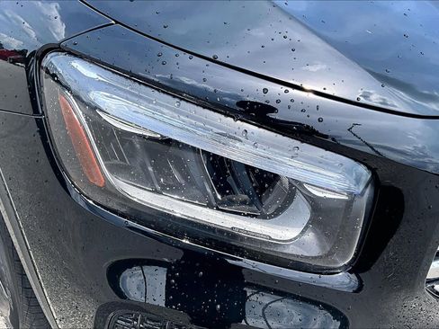 Certified 2025 Mercedes-Benz GLB 250 image 28