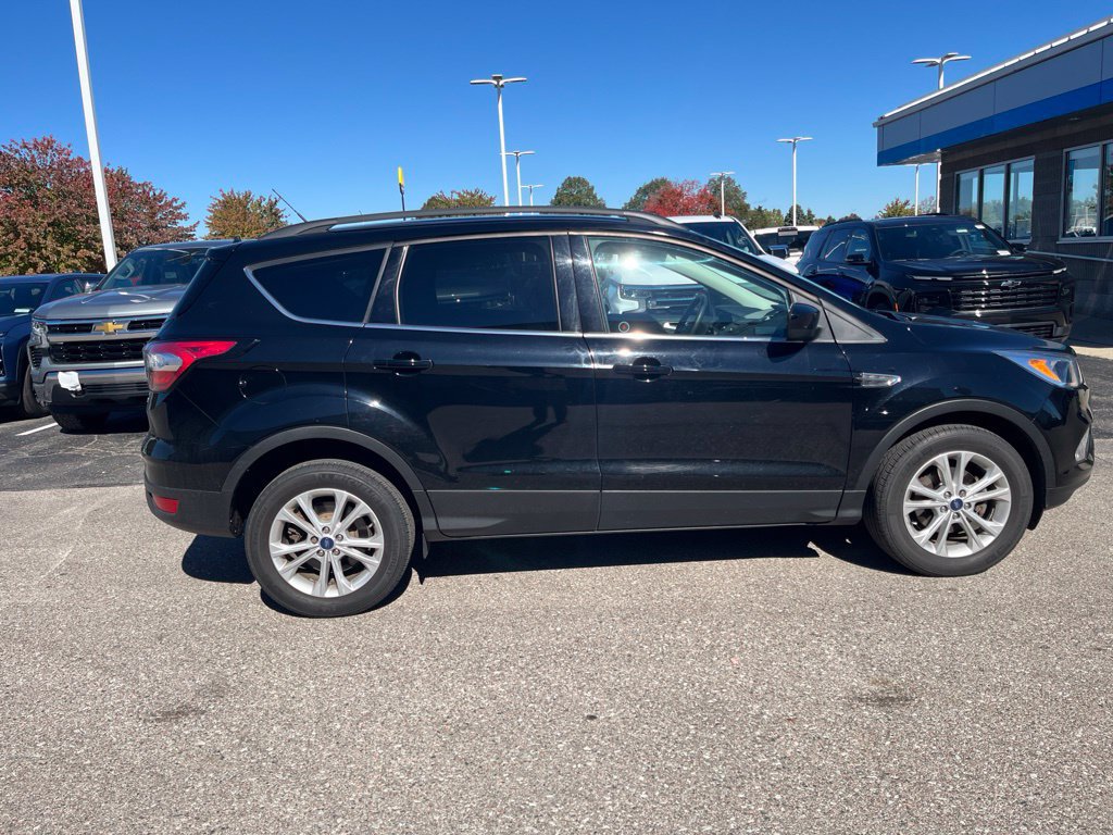 Used 2018 Ford Escape SE FWD image 11