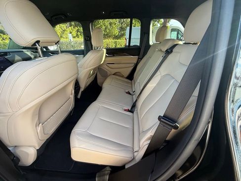 Certified 2025 Jeep Grand Cherokee Limited image 27