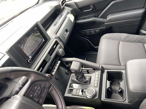 Used 2025 Toyota Tacoma SR w/ Towing Package AWD/4WD image 26
