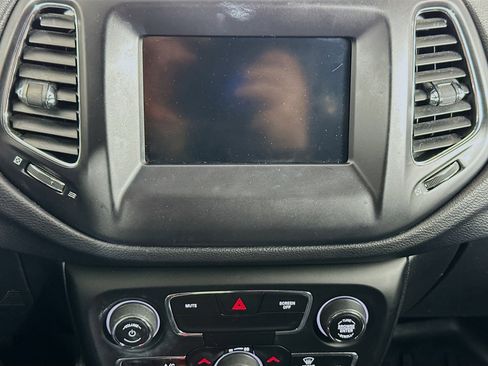 Used 2018 Jeep Compass Latitude w/ Popular Equipment Group image 21