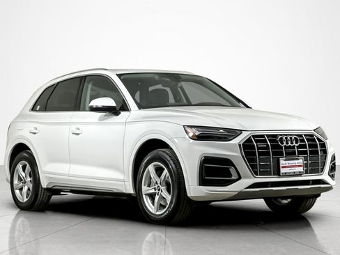 Used 2023 Audi Q5 2.0T Premium w/ Convenience Package image 7