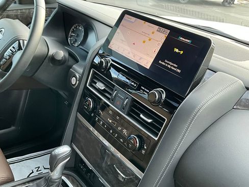 Used 2024 Nissan Armada Platinum w/ Captain's Chairs Package image 27