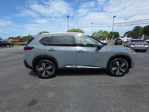 Used 2022 Nissan Rogue SL FWD image 5