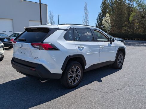 Used 2023 Toyota RAV4 XLE Premium AWD/4WD image 3