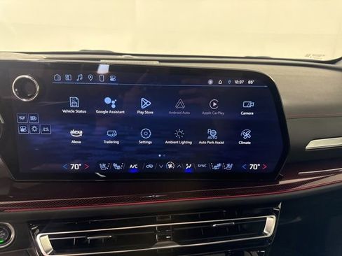 Used 2024 Chevrolet Traverse RS AWD/4WD image 41