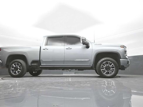 Used 2024 Chevrolet Silverado 2500 High Country w/ High Country Premium Package AWD/4WD image 45