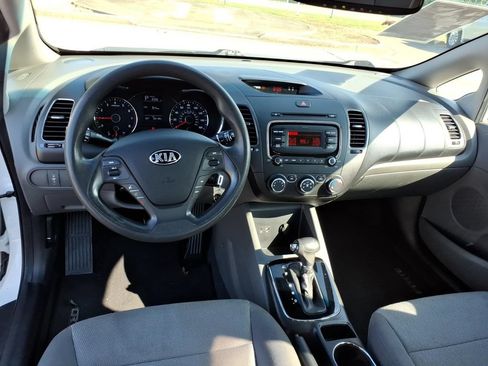 Used 2017 Kia Forte LX FWD image 6