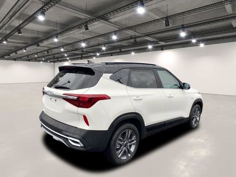 Certified 2023 Kia Seltos S image 8