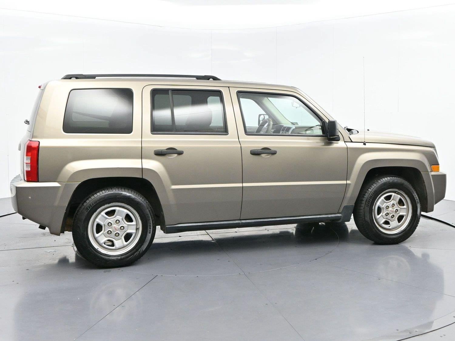 Used 2008 Jeep Patriot Sport FWD image 8
